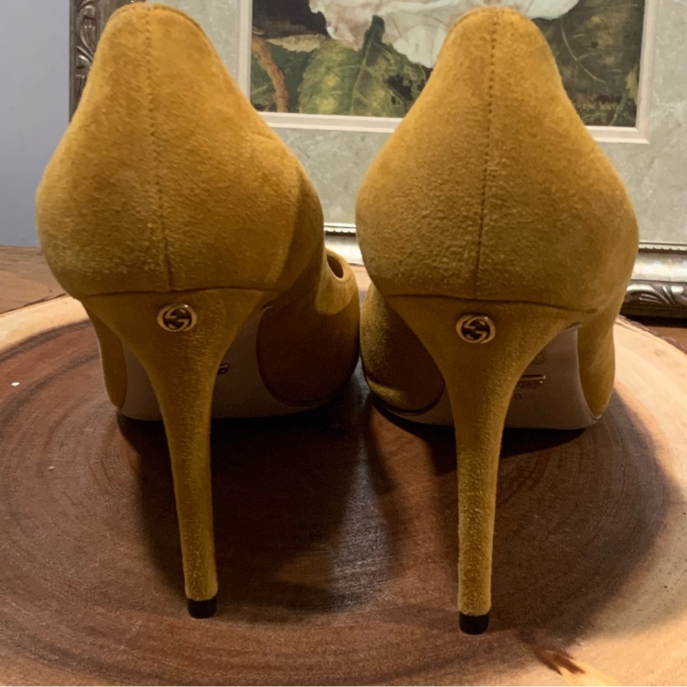 GUCCI Mustard Yellow Suede‎ Leather Round Toe pumps Heels Size 38 EU Timeless - Picture 4 of 9